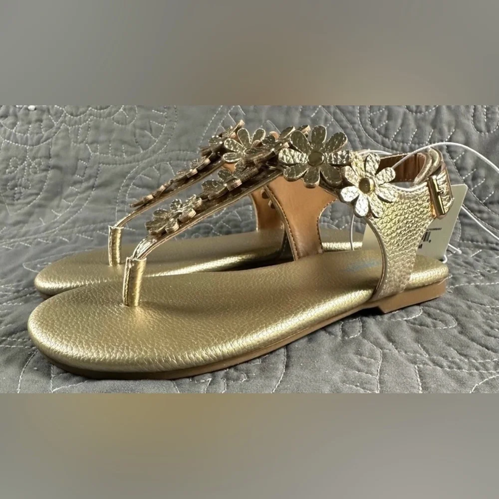 Thereabouts Big Girls Gold Hazel Adjustable Strap Flat Sandals NWT Big Girls 4